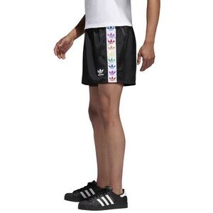🌈 BNWT RARE 2019 ADIDAS PRIDE TREFOIL SHORTS 🌈